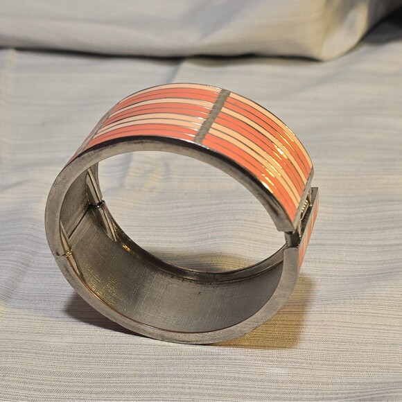 VTG Enamel Cuff Hinge Bracelet Orange shades Silver Tone Striped Wide Bangle - Picture 3 of 8
